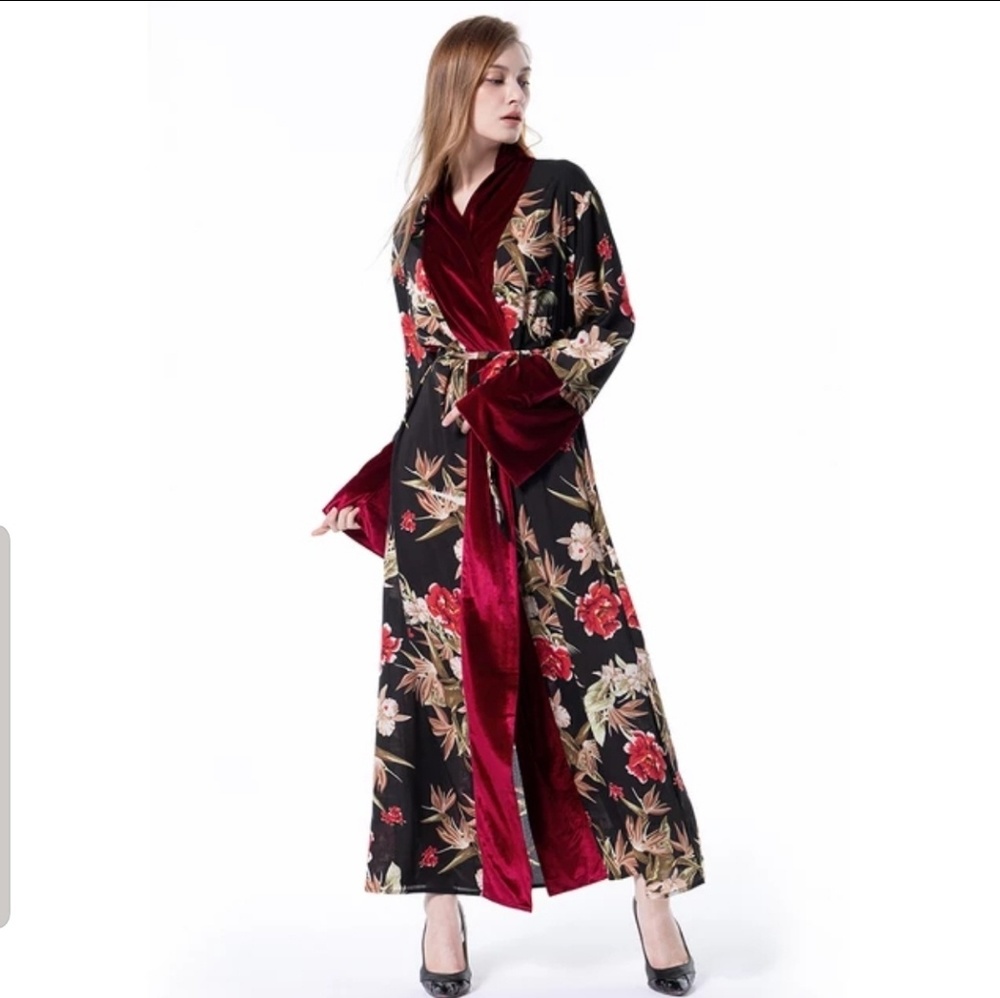 Women fashion - Picture 2 of 8